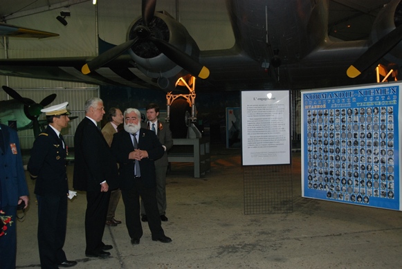 2013 07 Mai - Bourget - Prsentation triptyque  Mr Alexandre Orlov -1